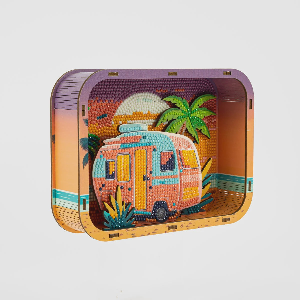 Holiday Caravan Shadow Box 20 x 15 x 4.9cm